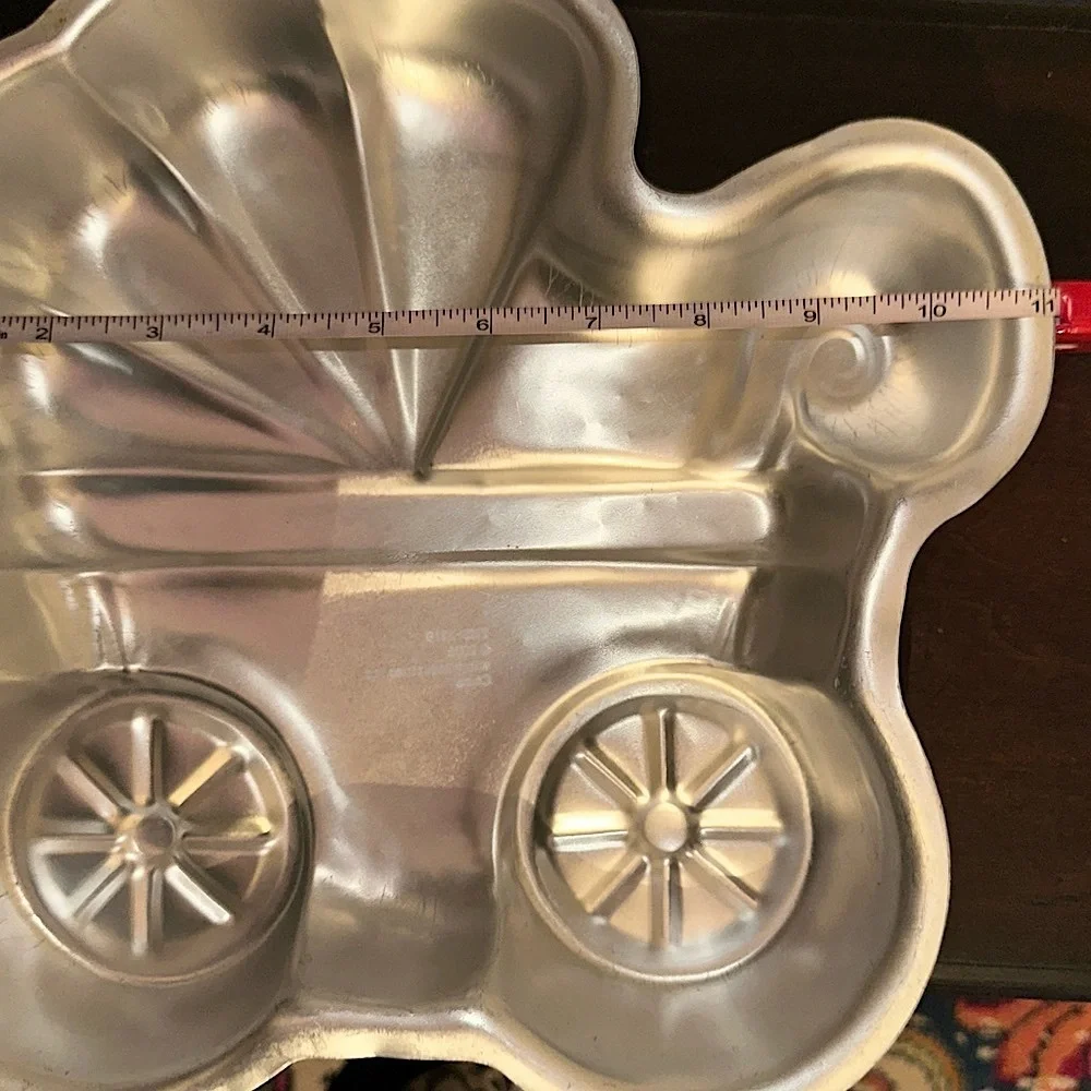 3/$20 💥 Wilton‎ Baby Carriage Babyshower Cake Pan